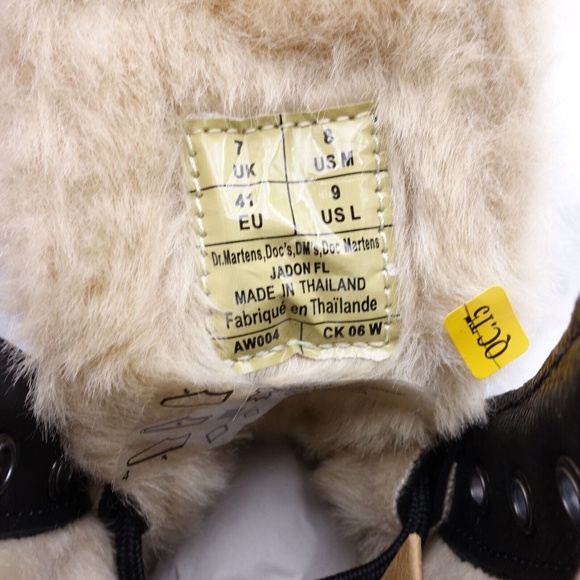 NEW Dr. Martens Women's Jadon Faux Fur Lined 8 Eye Platform Water Resistant Boot - Picture 12 of 12